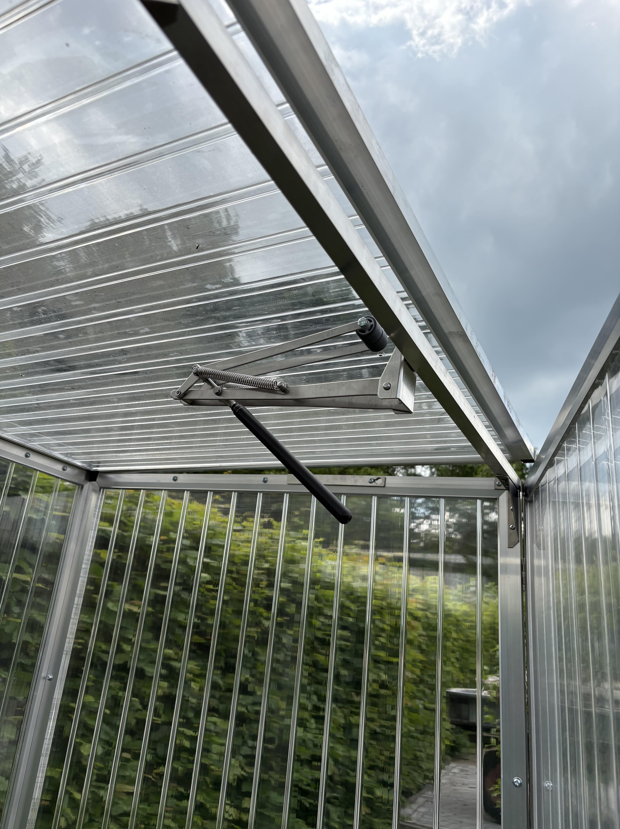 Deckelöffner für Tomaten-Gewächshaus