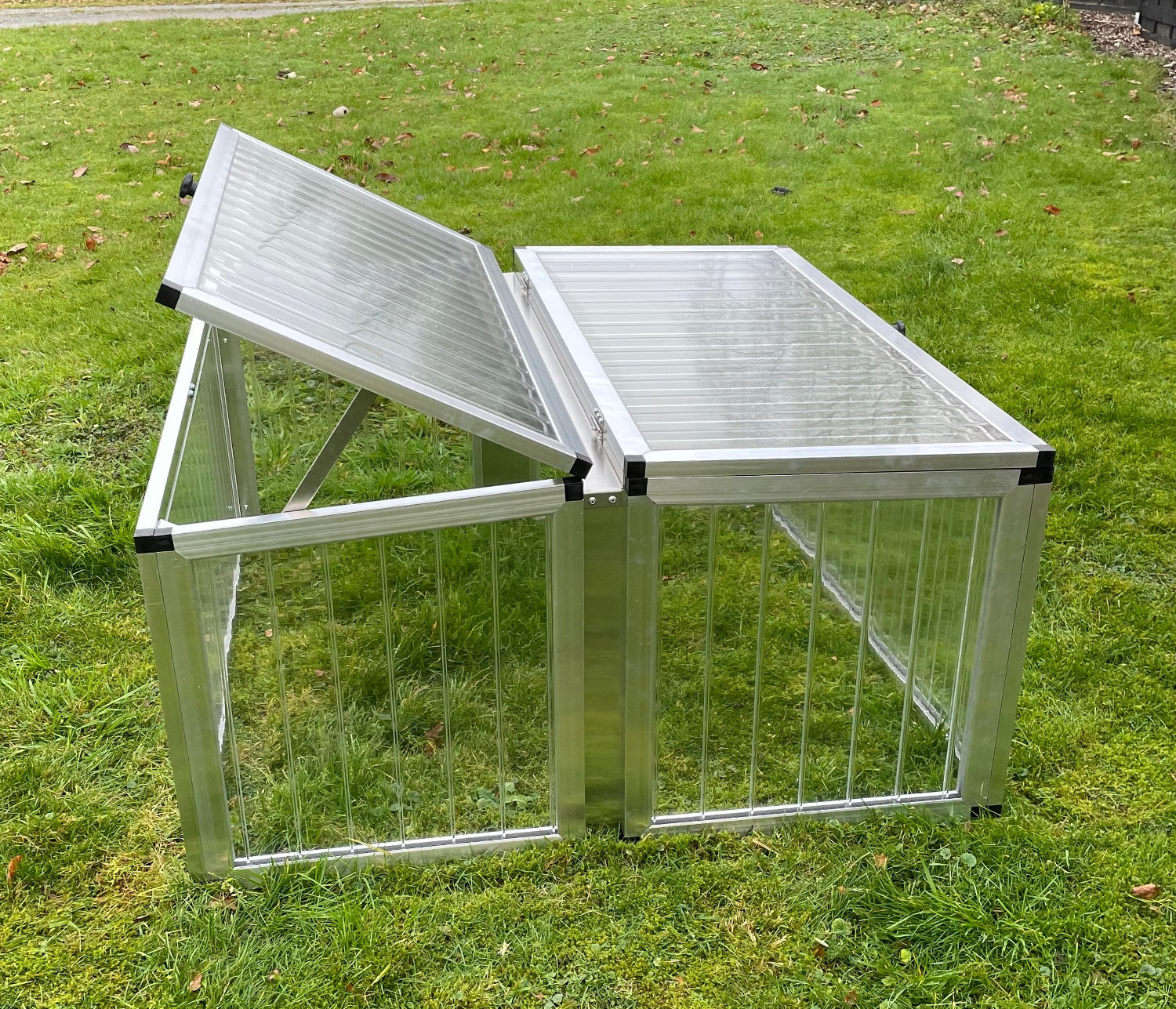 Frühbeet mit Satteldach 125 x 125 cm - Deckel offen